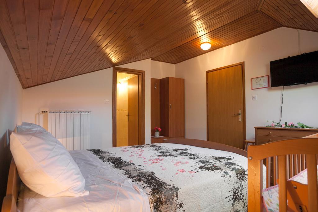 منزل الضيف Ratecevo Brdo  في Janezinovi House المظهر الخارجي الصورة